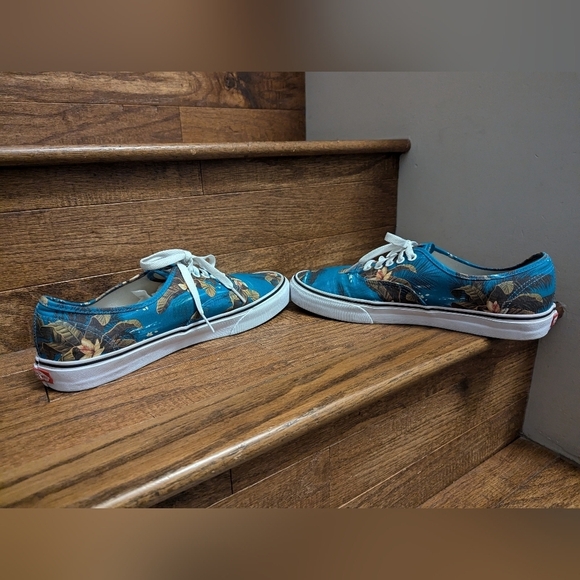 VANS 2015 Triple Crown of Surfing Limited Edition sneaker Men's 10.5-Women's 12 - Picture 9 of 9